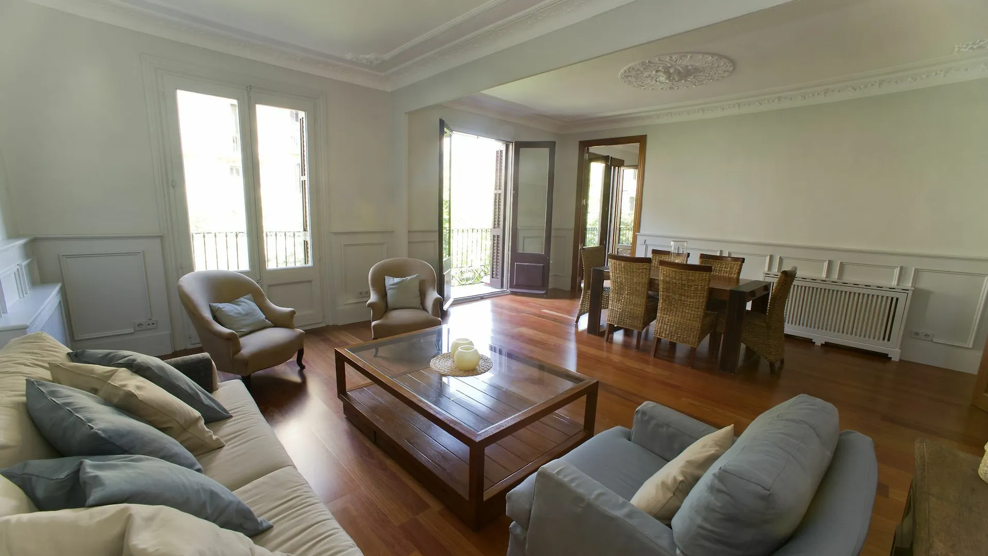 Montaber Apartments - Bailen Barcelona